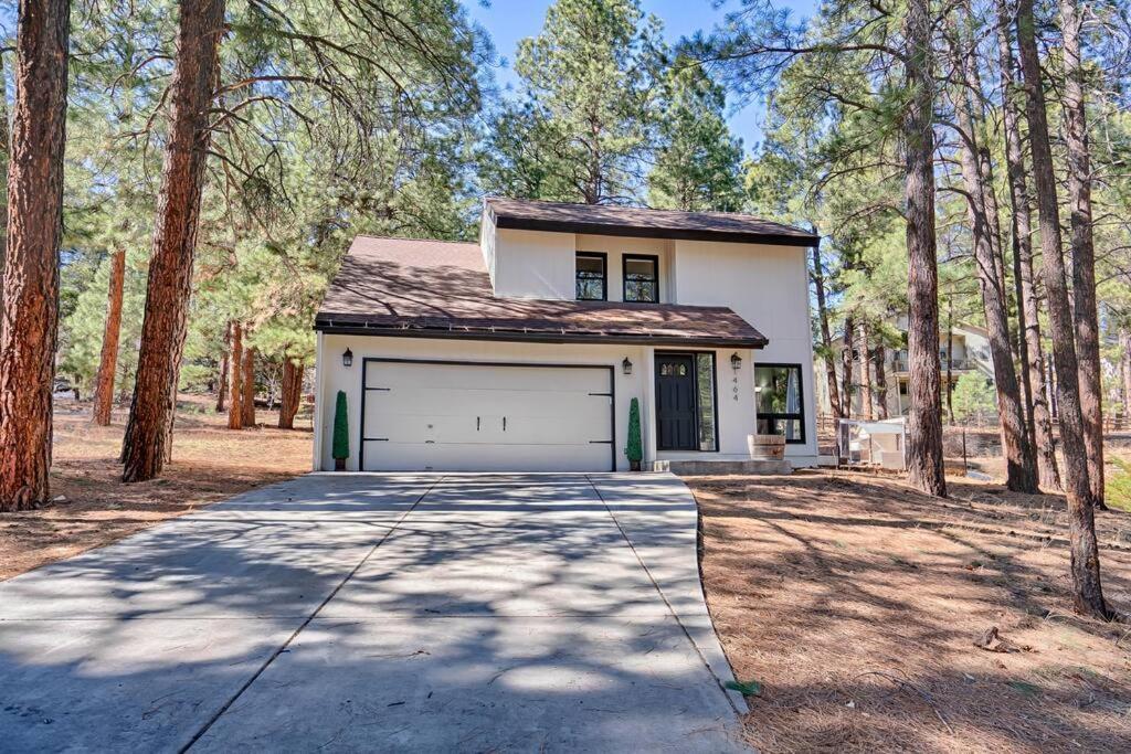 Quaint Home In The Pines Флагстафф Экстерьер фото